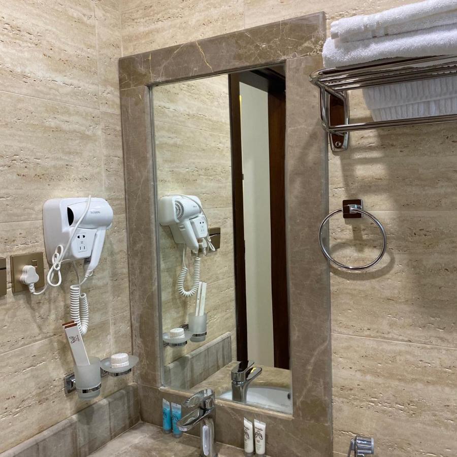 مبيت الخبر للأجنحة الفندقية Al Khobar Ngoại thất bức ảnh