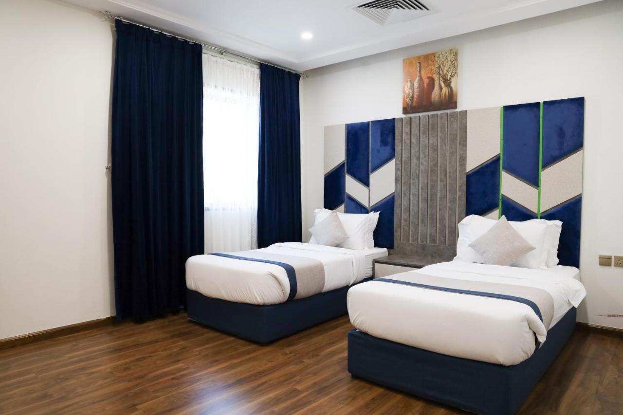 مبيت الخبر للأجنحة الفندقية Al Khobar Ngoại thất bức ảnh