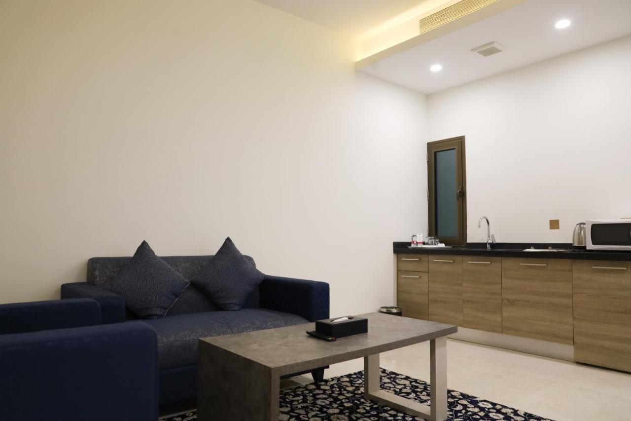 مبيت الخبر للأجنحة الفندقية Al Khobar Ngoại thất bức ảnh